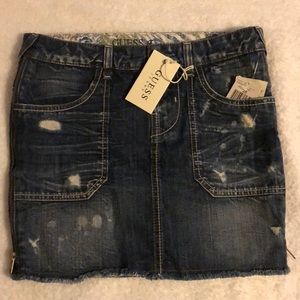 Guess mini skirt